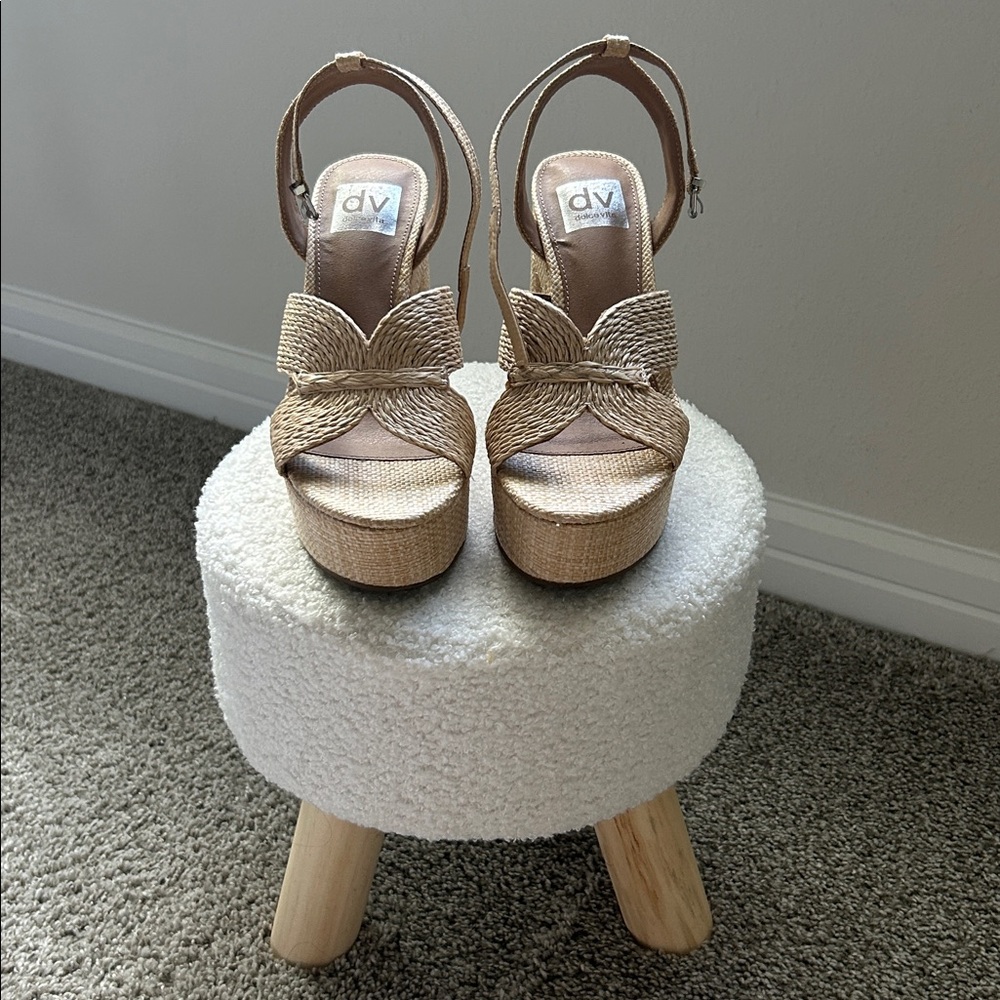 Dolce Vita Tan Platform heels